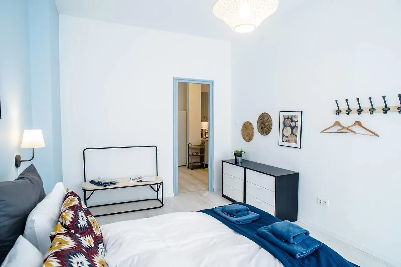 شقة بودابست Central New Home With 3 Bedrooms, A/C And Balcony